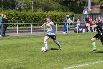 Bild 13 - wBJ SV Henstedt Ulzburg - FSG Oldendorf Itzehoe : Ergebnis: 6:3